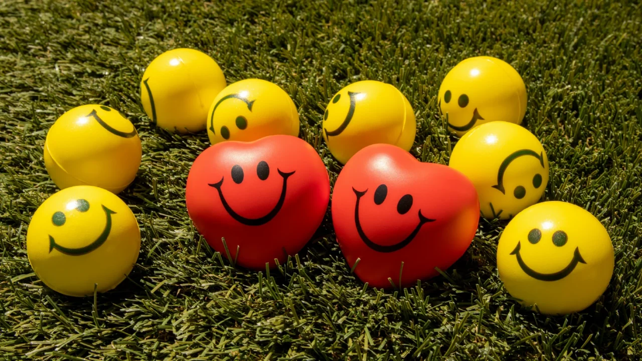 Émoticônes et Emojis : Histoire, Signification et Astuces pour les Utiliser sur Windows 😊
